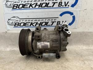 Usagé Pompe clim Renault Kangoo Express (FW) 1.5 dCi 90 FAP Prix € 65,00 Règlement à la marge proposé par Boekholt autodemontage B.V