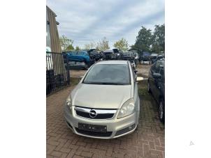 Gebruikte Accubak Opel Zafira (M75) 1.9 CDTI 16V Prijs € 27,00 Margeregeling aangeboden door Boekholt autodemontage B.V