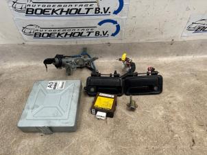 Gebruikte Slotenset Suzuki Swift (SF310/413) 1.0i Prijs € 65,00 Margeregeling aangeboden door Boekholt autodemontage B.V