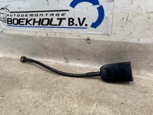 Begagnade Främre bältesspänne, höger Fiat Ducato (230/231/232) 1.9 TD 10 Pris € 25,00 Marginaltabell erbjuds av Boekholt autodemontage B.V