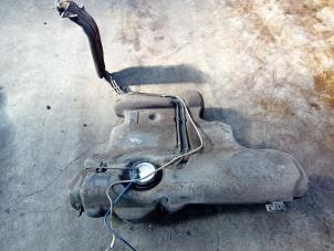 Gebruikte Benzinepomp Volkswagen Golf IV (1J1) 2.3 V5 GTI Prijs € 40,00 Margeregeling aangeboden door Boekholt autodemontage B.V