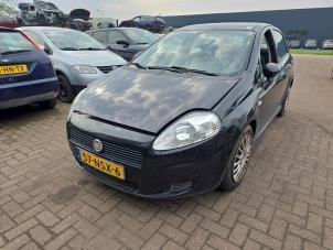 Używane Tlumik koncowy Fiat Grande Punto (199) 1.3 JTD Multijet 16V 85 Actual Cena € 40,00 Procedura marży oferowane przez Boekholt autodemontage B.V