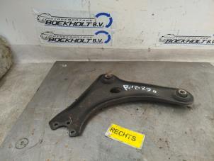 Używane Wahacz zawieszenia prawy przód Citroen C3 (FC/FL/FT) 1.1 Cena € 25,00 Procedura marży oferowane przez Boekholt autodemontage B.V