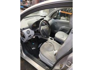 Używane Fotel prawy Citroen C3 (FC/FL/FT) 1.1 Cena € 65,00 Procedura marży oferowane przez Boekholt autodemontage B.V