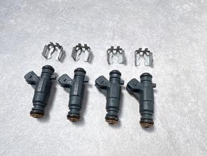 Używane Wtryskiwacz (wtrysk benzyny) Opel Corsa C (F08/68) 1.2 16V Cena € 79,00 Procedura marży oferowane przez Boekholt autodemontage B.V