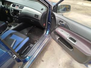 Begagnade List, framdörr, 4-dörrars, höger Mitsubishi Lancer Wagon (CS/CT) 1.6 16V Pris € 40,00 Marginaltabell erbjuds av Boekholt autodemontage B.V