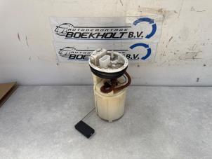 Gebruikte Benzinepomp Volkswagen Polo IV (9N1/2/3) 1.2 12V Prijs € 48,00 Margeregeling aangeboden door Boekholt autodemontage B.V
