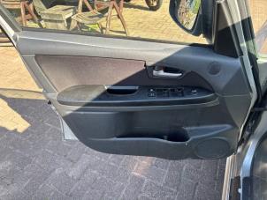 Begagnade List, framdörr, 4-dörrars, vänster Suzuki SX4 1.6 16V VVT Comfort,Exclusive Pris € 50,00 Marginaltabell erbjuds av Boekholt autodemontage B.V