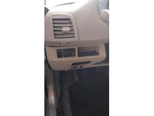 Gebruikte Luchtrooster Dashboard Nissan Micra (K12) 1.2 16V Prijs € 21,00 Margeregeling aangeboden door Boekholt autodemontage B.V
