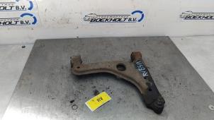 Gebrauchte Querlenker rechts vorne Opel Astra H SW (L35) 1.6 16V Twinport Preis € 30,00 Margenregelung angeboten von Boekholt autodemontage B.V