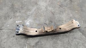 Begagnade Fäste, växellåda Hyundai H-300 2.5 CRDi Pris € 36,00 Marginaltabell erbjuds av Boekholt autodemontage B.V