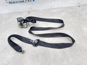Begagnade Främre säkerhetsbälte, vänster Skoda Octavia Combi (1Z5) 2.0 Turbo FSI 16V RS Pris € 75,00 Marginaltabell erbjuds av Boekholt autodemontage B.V