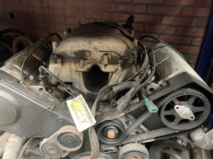 Motor från en Audi 80 Avant (B4) 2.6 V6 1993