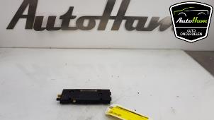 Gebruikte Antenne Versterker Mini Mini Cooper S (R53) 1.6 16V Prijs € 20,00 Margeregeling aangeboden door AutoHam