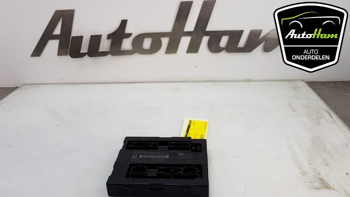 Module Bodycontrol van een Audi A4 (B8) 2.0 TDI 16V 2011