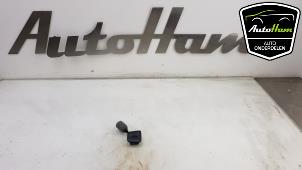 Begagnade Mikrofon BMW 1 serie (F20) 118d 2.0 16V Pris € 15,00 Marginaltabell erbjuds av AutoHam