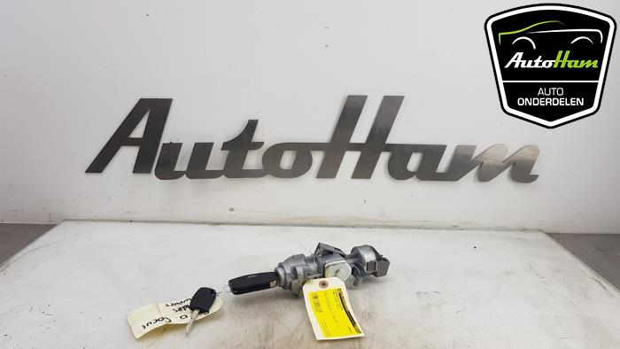 Tändningslås + nyckel från en Ford Focus 2 1.6 TDCi 16V 90 2010