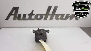 Gebruikte Remklauw (Tang) rechts-voor Ford Fiesta 6 (JA8) 1.0 SCI 12V 80 Prijs € 30,00 Margeregeling aangeboden door AutoHam