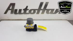 Begagnade ABS-pump Volkswagen Polo V (6R) 1.2 TSI 16V BlueMotion Technology Pris € 40,00 Marginaltabell erbjuds av AutoHam