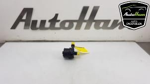 Begagnade Extra vattenpump BMW X2 (F39) sDrive 20i 2.0 16V Twin Power Turbo Pris € 50,00 Marginaltabell erbjuds av AutoHam