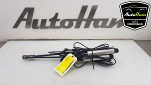 Używane Silownik dachu cabrio Volkswagen Eos (1F7/F8) 1.4 TSI 16V BlueMotion Cena € 250,00 Procedura marży oferowane przez AutoHam