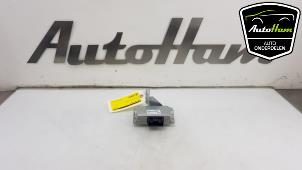 Używane Regulator napiecia Ford Focus 3 Wagon 1.0 Ti-VCT EcoBoost 12V 125 Cena € 15,00 Procedura marży oferowane przez AutoHam