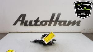 Używane Pas bezpieczenstwa srodkowy tyl Nissan Qashqai (J10) 2.0 dCi Cena € 40,00 Procedura marży oferowane przez AutoHam