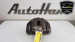 Używane Zacisk hamulcowy prawy przód BMW 5 serie (E60) 550i 32V Cena € 50,00 Procedura marży oferowane przez AutoHam