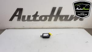 Begagnade Antennförstärkare BMW 2 serie Gran Coupe (F44) 218i 1.5 TwinPower Turbo 12V Pris € 20,00 Marginaltabell erbjuds av AutoHam