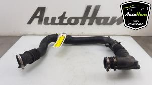 Gebruikte Intercooler Buis Ford Fiesta 6 (JA8) 1.0 EcoBoost 12V 100 Prijs € 50,00 Margeregeling aangeboden door AutoHam