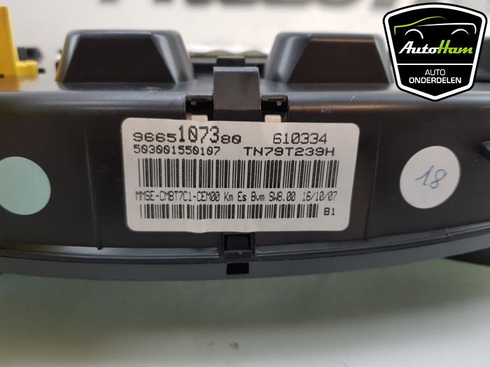 Instrumentpanel från en Peugeot 308 (4A/C) 1.6 VTI 16V 2008