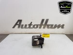 Gebruikte Remklauw (Tang) rechts-voor Peugeot 2008 (CU) 1.2 12V e-THP PureTech 110 Prijs € 25,00 Margeregeling aangeboden door AutoHam