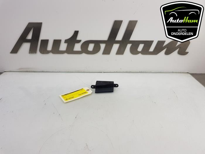 Head-up-display (HUD) från en Opel Astra K Sports Tourer 1.0 Turbo 12V 2017