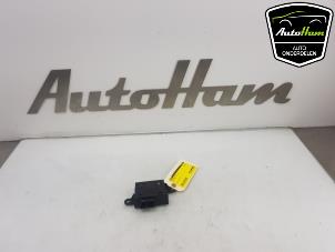 Gebruikte Comfort Module Opel Karl 1.0 12V Prijs € 25,00 Margeregeling aangeboden door AutoHam