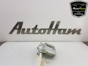 Używane Zacisk hamulcowy lewy przód Audi A3 Sportback (8YA) 1.4 40 TFSIe 16V Cena € 50,00 Procedura marży oferowane przez AutoHam