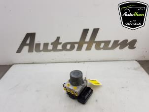 Begagnade ABS-pump Skoda Fabia III Combi (NJ5) 1.0 12V Greentech Pris € 40,00 Marginaltabell erbjuds av AutoHam