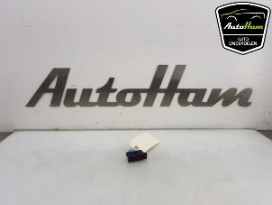 Begagnade Nödbelysningsbrytare Volkswagen T-Roc I 1.5 TSI Evo BMT 16V Pris € 10,00 Marginaltabell erbjuds av AutoHam