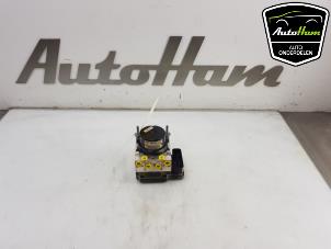 Begagnade ABS-pump Toyota Yaris III (P13) 1.5 16V Dual VVT-iE Pris € 150,00 Marginaltabell erbjuds av AutoHam