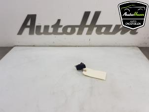 Begagnade Luftflödesmätare Toyota Yaris III (P13) 1.5 16V Dual VVT-iE Pris € 15,00 Marginaltabell erbjuds av AutoHam