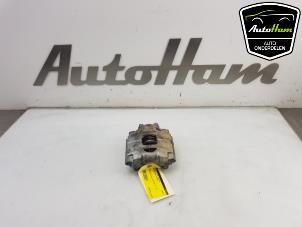 Begagnade Främre bromsok, vänster Toyota Yaris III (P13) 1.5 16V Dual VVT-iE Pris € 50,00 Marginaltabell erbjuds av AutoHam