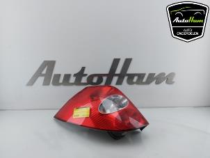 Begagnade Baklykta, vänster Renault Laguna II Grandtour (KG) 2.0 dCi 16V Pris € 15,00 Marginaltabell erbjuds av AutoHam