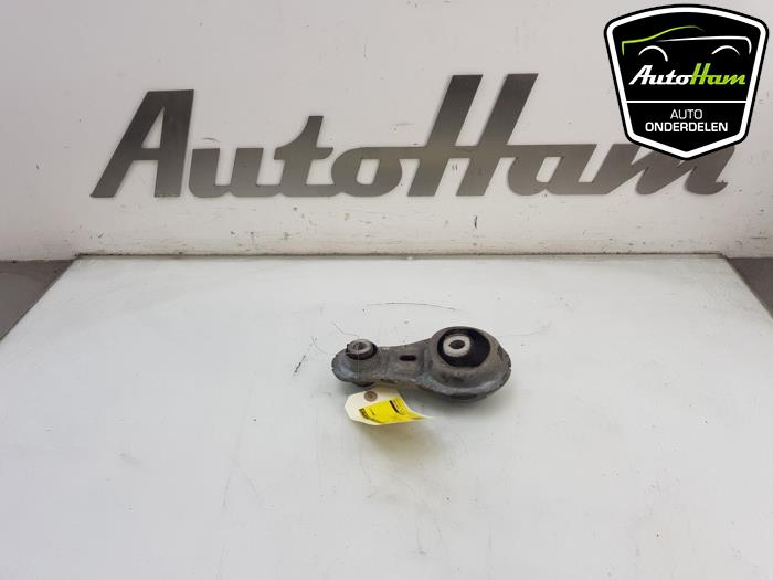 Fäste, växellåda från en Opel Vivaro 1.6 CDTI BiTurbo 140 2015