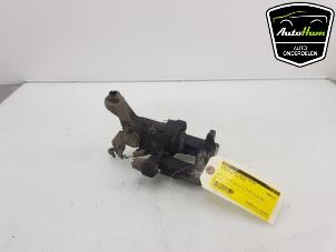 Używane Zacisk hamulcowy prawy tyl Peugeot 308 SW (L4/L9/LC/LJ/LR) 1.6 BlueHDi 120 Cena € 30,00 Procedura marży oferowane przez AutoHam