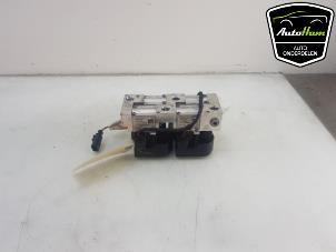 Begagnade Hydraulventilenhet Audi Q5 (FYB/FYG) 2.0 TFSI 16V Quattro Pris € 195,00 Marginaltabell erbjuds av AutoHam