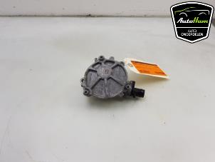 Begagnade Vakuumpump (bensin) Renault Captur II (RJB) 1.3 TCE 130 16V Pris € 40,00 Marginaltabell erbjuds av AutoHam