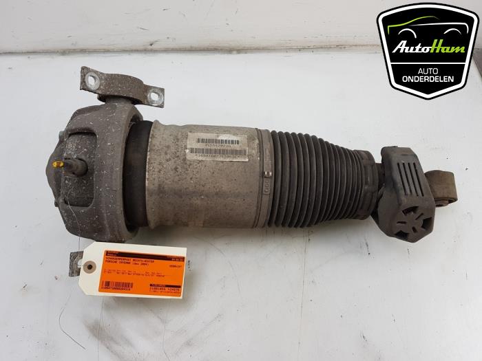 Schokdemper rechts-achter van een Porsche Cayenne (9PA) 4.5 V8 32V Turbo 2004