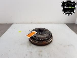 Begagnade Tvåmassesvänghjul Opel Corsa E 1.0 SIDI Turbo 12V Pris € 125,00 Marginaltabell erbjuds av AutoHam