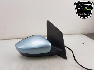 Begagnade Skärmspegel, höger Volkswagen Polo V (6R) 1.2 TDI 12V BlueMotion Pris € 40,00 Marginaltabell erbjuds av AutoHam