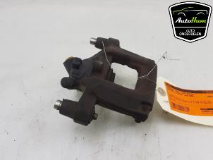 Gebruikte Remklauw (Tang) links-achter Mercedes C Estate (S204) 2.2 C-220 CDI 16V Prijs € 50,00 Margeregeling aangeboden door AutoHam