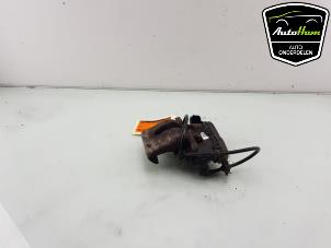 Używane Zacisk hamulcowy prawy tyl Mercedes A (W176) 1.6 A-180 16V Cena € 50,00 Procedura marży oferowane przez AutoHam